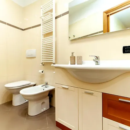 Apartment Appia Nuova Lucrezia Rom