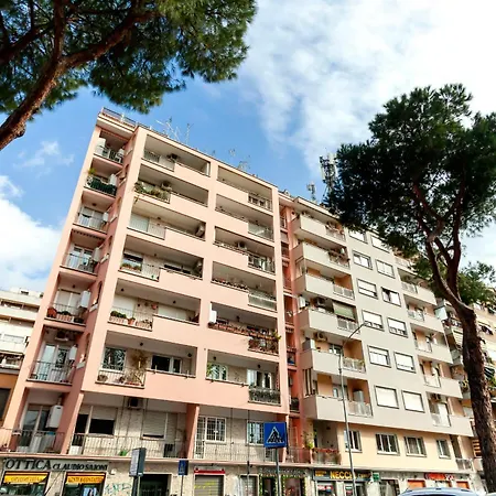 Appia Nuova Lucrezia Rom