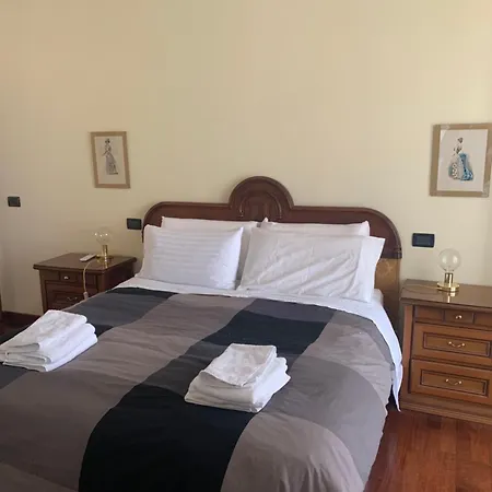 Appia Nuova Lucrezia Apartment *