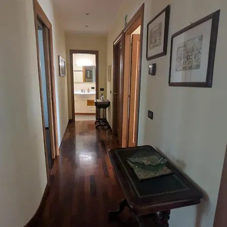 Appia Nuova Lucrezia Apartament
